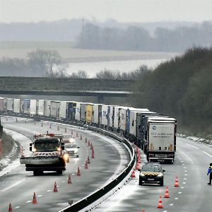 Alerte météo : 49 départements en vigilance orange pour vents, neige et verglas