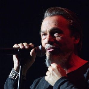 Florent Pagny annonce un problème vocal inquiétant avant son dernier bilan médical