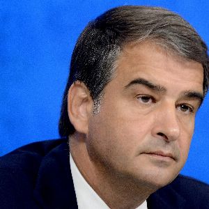 "Raffaele Fitto, premier vice-président d'extrême droite nommé à la Commission européenne, provoque l'indignation de la gauche"