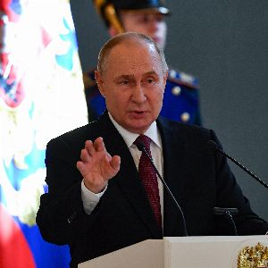 Vladimir Poutine déclare que le conflit en Ukraine s'internationalise