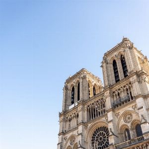 Invitation royale : Macron convie Mohammed VI, Charles III et Donald Trump à l'inauguration de Notre-Dame de Paris