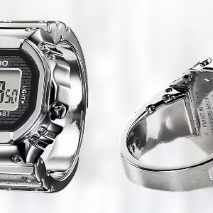 "Casio lance la montre-bague connectée CRW-001-1JR"