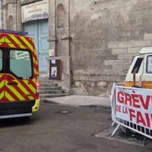 Éleveur atteint de la maladie de Charcot en grève de la faim hospitalisé