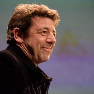 Patrick Bruel explique son retard de deux heures à son concert à Angers