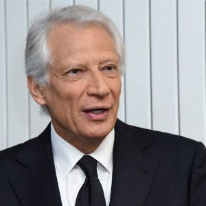 Vifs échanges entre Elisabeth Borne et Dominique de Villepin sur la politique internationale