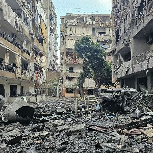 "Intensification des bombardements israéliens à Beyrouth, menaçant le centre-ville"