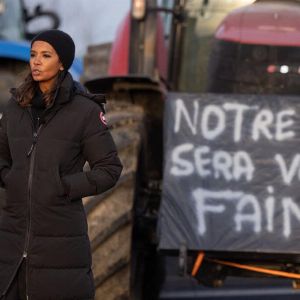 Karine Le Marchand critique Emmanuel Macron et Michel Barnier, mobilisation intense des agriculteurs