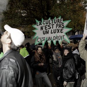 Mobilisation à Nantes contre les coupes budgétaires en Pays-de-la-Loire : préoccupation pour la culture