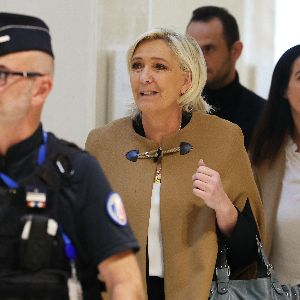 "Procès des assistants : évolution de la sérénité de Marine Le Pen aux réquisitions"