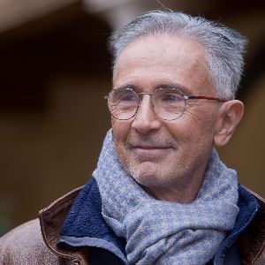 Thierry Lhermitte regrette la réplique des Bronzés sur les "3827 kilos de gonzesses"