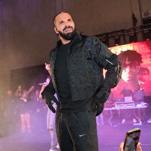 Drake accuse Universal d'avoir truqué le succès du titre de Kendrick Lamar "Not Like Us"