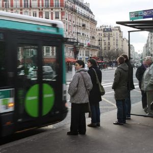 Près d'un cinquième des Français dépourvus de transports en commun proches, révèle une étude