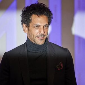 Tomer Sisley bouleversé par son voyage au Népal pour "Rendez-vous en terre inconnue"