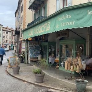 Boutique Lou Roucas à Castellane : 100 ans d'histoire