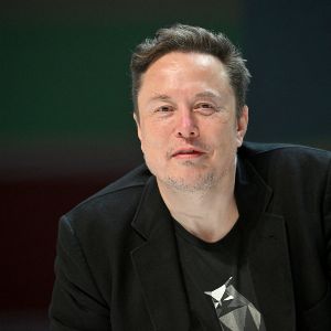 Elon Musk devient l'homme le plus riche de l'histoire avec une fortune de 348 milliards de dollars