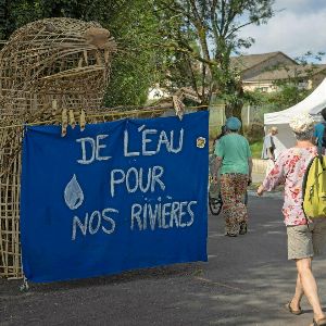 Les activités des militants antibassines polluent l'eau potable à Melle