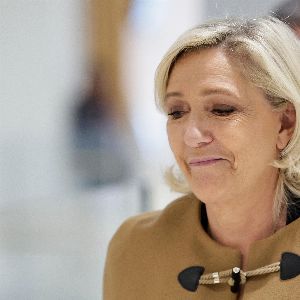 Marine Le Pen saura le verdict sur son inéligibilité le 31 mars 2025 après l'affaire des assistants du RN