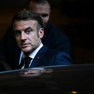 Pression sur Macron : des appels à la démission se multiplient