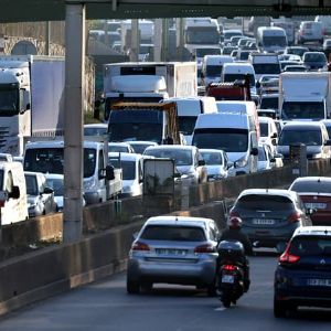 Rémi Féraud propose de généraliser les zones à trafic limité dans tous les quartiers de Paris d'ici 2026