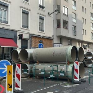 Transformation en cours de l'avenue des Frères-Lumière à Lyon : les commerçants expriment leurs inquiétudes