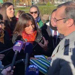 Anne Hidalgo confond Rémi Féraud avec Emmanuel Grégoire lors d'un événement politique