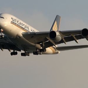 Incident surprenant : un Airbus A380 de Singapore Airlines déjoue les freins à l'atterrissage