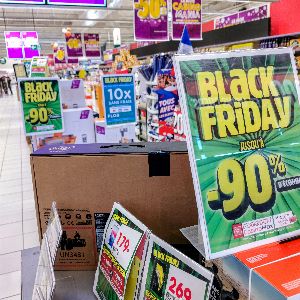 Les enjeux du Black Friday pour les consommateurs à faible revenu