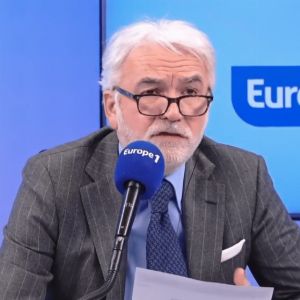 Pascal Praud critique l'absence d'hommes dans le jury de Miss France présidé par Sylvie Vartan