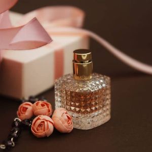 Préparez vos cadeaux de Noël avec des coffrets parfums de luxe en promotion pour le Black Friday !