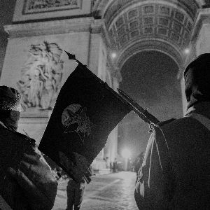 "Thomas Cantaloube revisite l'univers du Bureau des légendes avec 'Les Mouettes'"