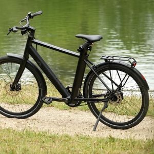 Trois vélos électriques performants à moins de 2 000 euros pour le Black Friday