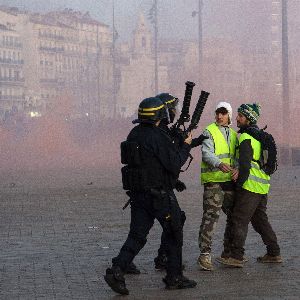 "Un CRS mis en examen pour la mort de Zineb Redouane à Marseille lors des Gilets jaunes"