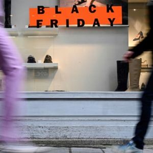 Démesure du Black Friday : comment les petits commerces souffrent des prix cassés