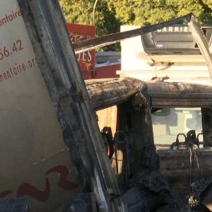 Indignation à Nîmes après l'incendie des camions de la Banque alimentaire