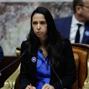 Tension à l'Assemblée : Naïma Moutchou accuse Manuel Bompard de menaces