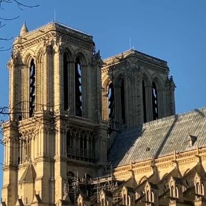 Visite d'Emmanuel Macron à Notre-Dame de Paris avant la réouverture