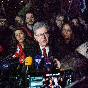 Jean-Luc Mélenchon propose une candidature commune de gauche pour une présidentielle anticipée