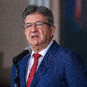 Jean-Luc Mélenchon propose une candidature commune pour une présidentielle anticipée