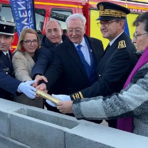 Pose de la première pierre de la nouvelle caserne des pompiers à Sisteron