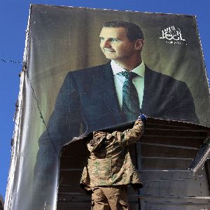 Prise d'Alep et de Hama par les rebelles en Syrie