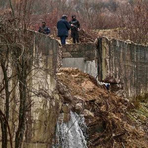 Attaque contre un canal vital au Kosovo : tensions entre la Serbie et le Kosovo