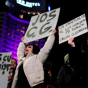 Jeunes Roumains à Bucarest : mobilisation contre l'extrême droite et refus du retour en arrière