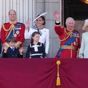 "Kate et William annoncent une bonne nouvelle à Charles III pour Noël"