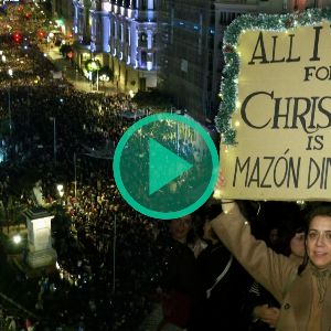 Manifestation massive à Valence un mois après les inondations meurtrières