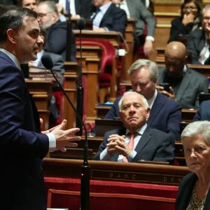 Sénat : la gauche quitte l'hémicycle en dénonçant un "coup de force" pendant les débats sur le budget