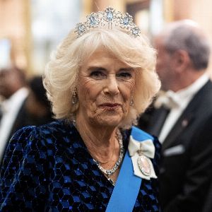 Camilla affaiblie par une infection pulmonaire persistante, l'inquiétude sur la santé de la Reine grandit