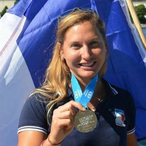 "Décès d'Amandine Chazot, championne de stand-up paddle et portant la flamme olympique"