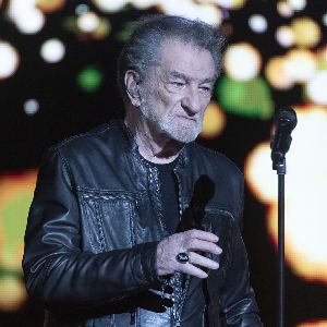 Eddy Mitchell se confie sur sa santé et ses excès : révélations sur son hospitalisation