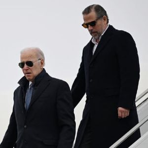 "Joe Biden gracie Hunter pour fraude fiscale et détention d'arme"