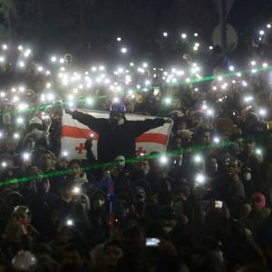 Manifestations en Géorgie : la mobilisation pro-UE se poursuit malgré 224 interpellations